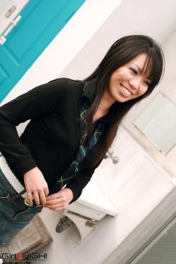 催眠班长羞涩打开双腿h