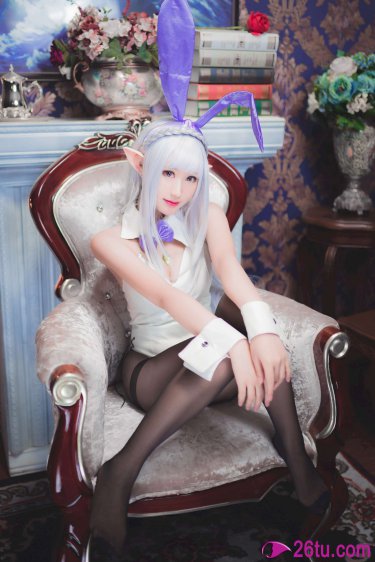 七月的忧郁婷婷