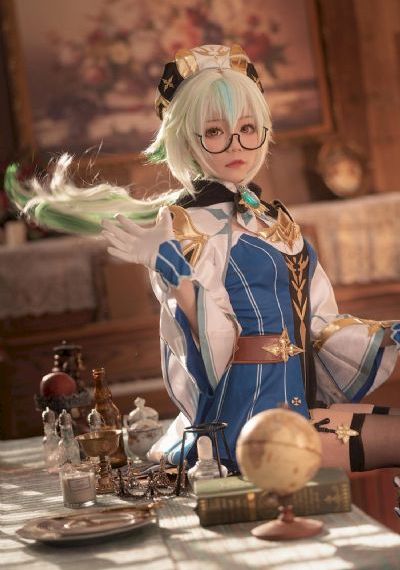 把逼挺起来舔喷水