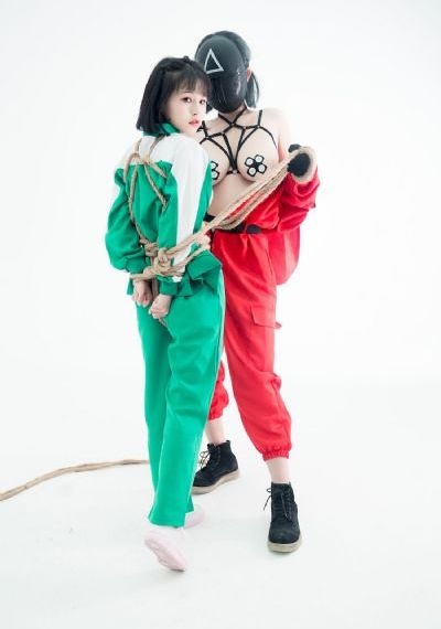 杨家十二寡妇淫瀑