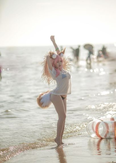 h漫电车痴汉乃梨子无遮挡