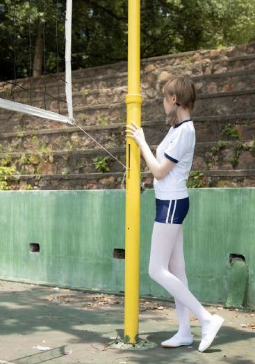 学长在拍戏故意进入h